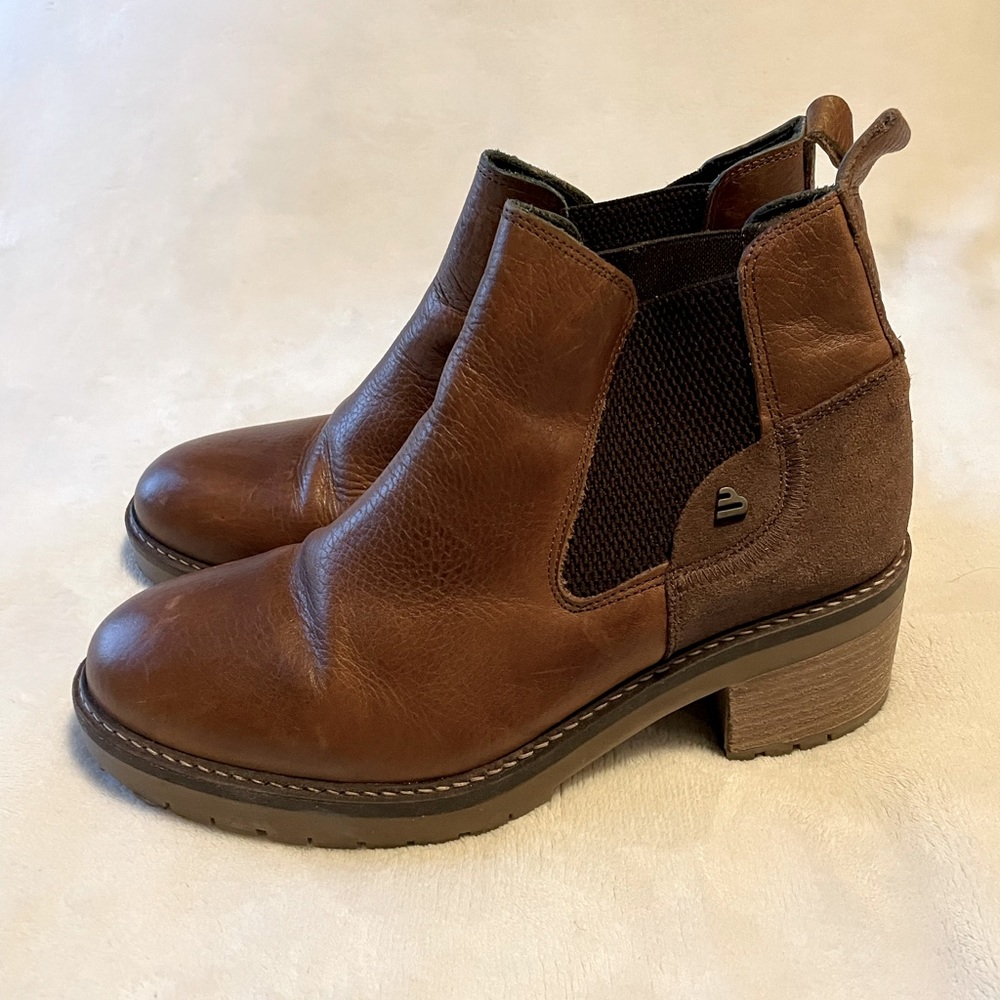Bullboxer Chunky Heeled Authentic Leather Booties